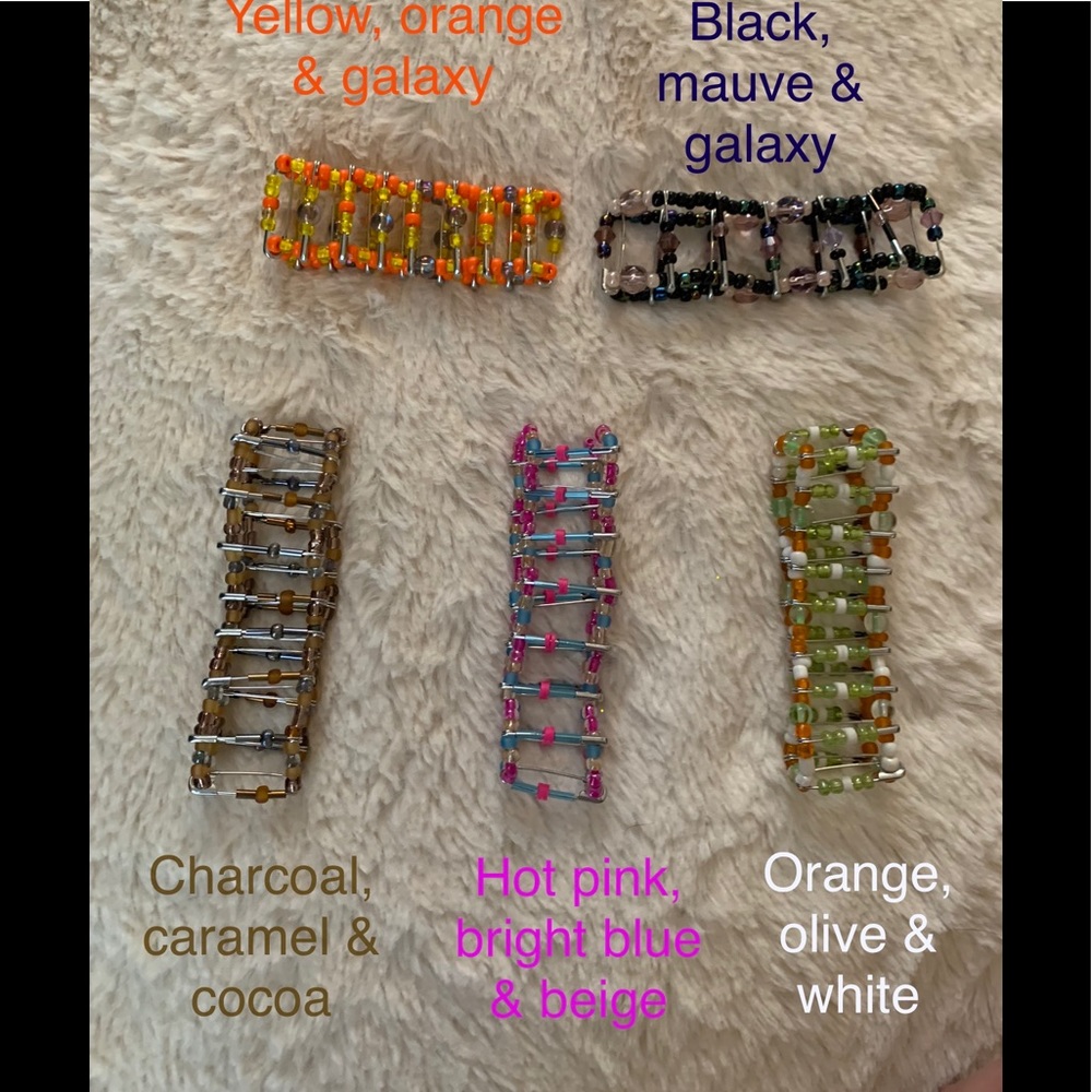 🎯Handmade safety-pin bracelets in various colors